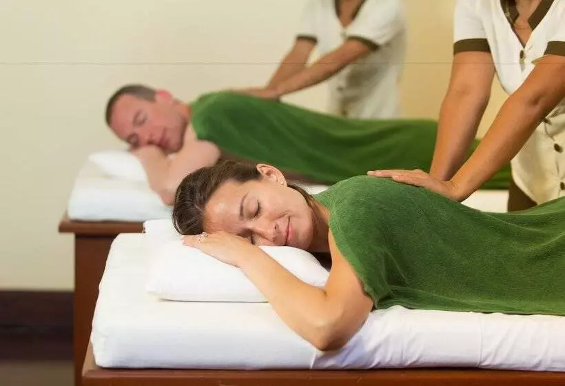 The Hotel @ Tharabar Gate