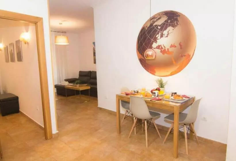 Living Valencia Apartments   Merced