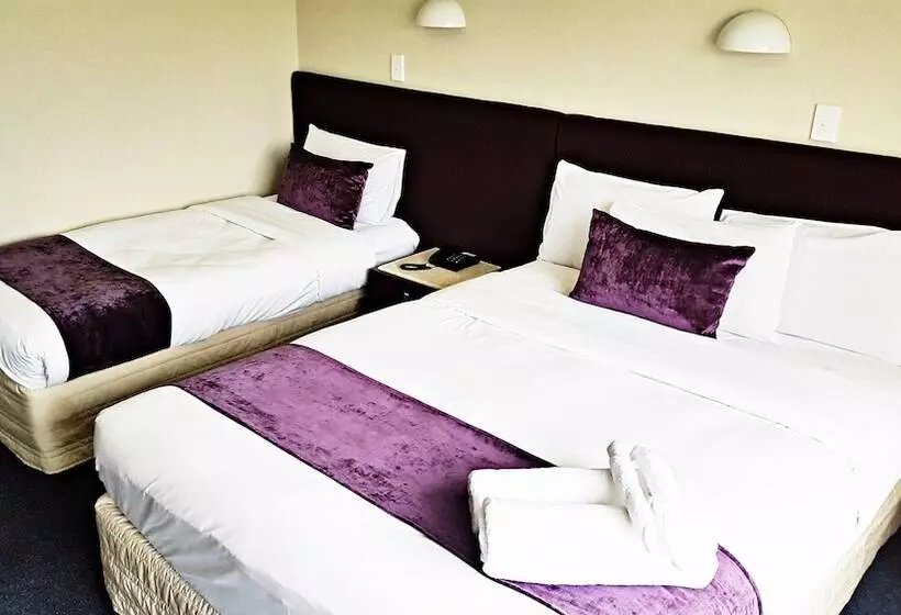 Отель Auckland Airport Kiwi