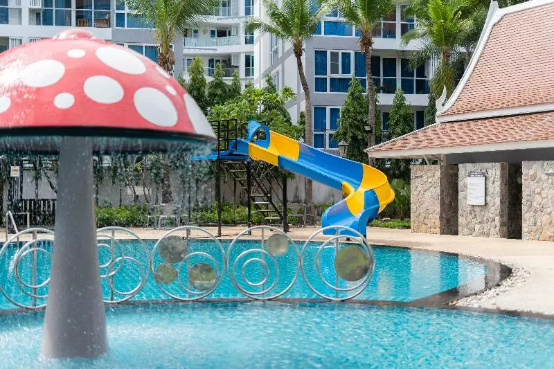 Heeton Concept Hotel Pattaya By Compass Hospitality