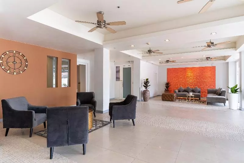 Heeton Concept Hotel Pattaya By Compass Hospitality