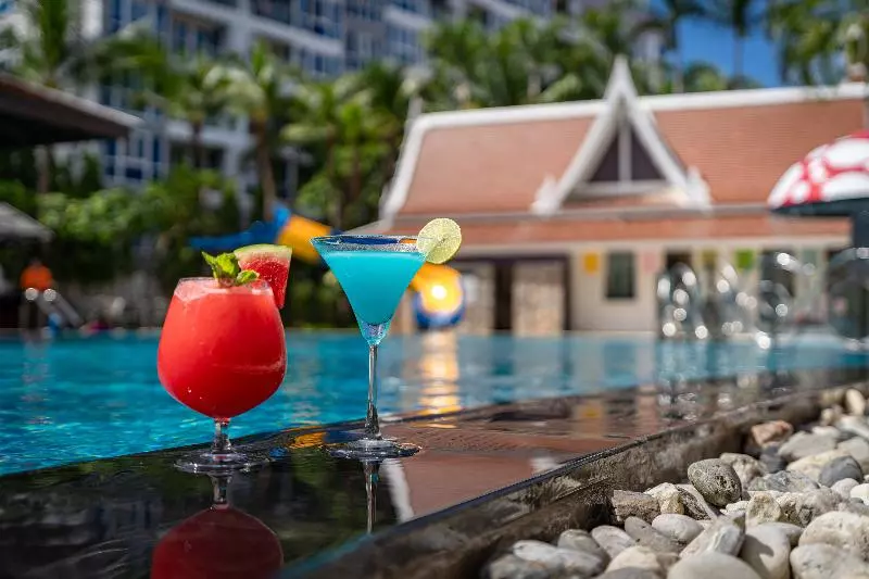 Heeton Concept Hotel Pattaya By Compass Hospitality