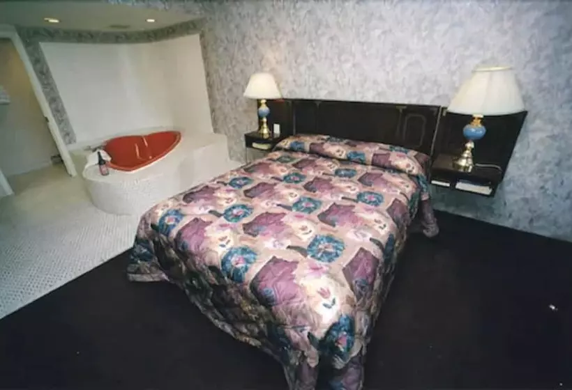 ホテル Kings Inn Near The Falls