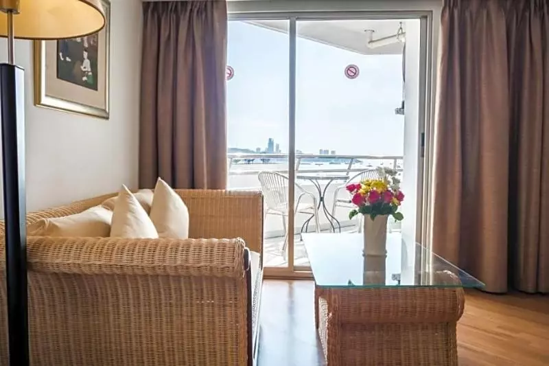 هتل Mark Land Seaside Pattaya