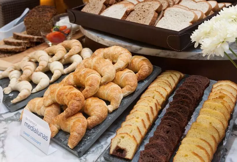 هتل NH Córdoba Urbano