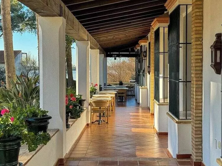 هتل روستایی Hotel La Malvasia