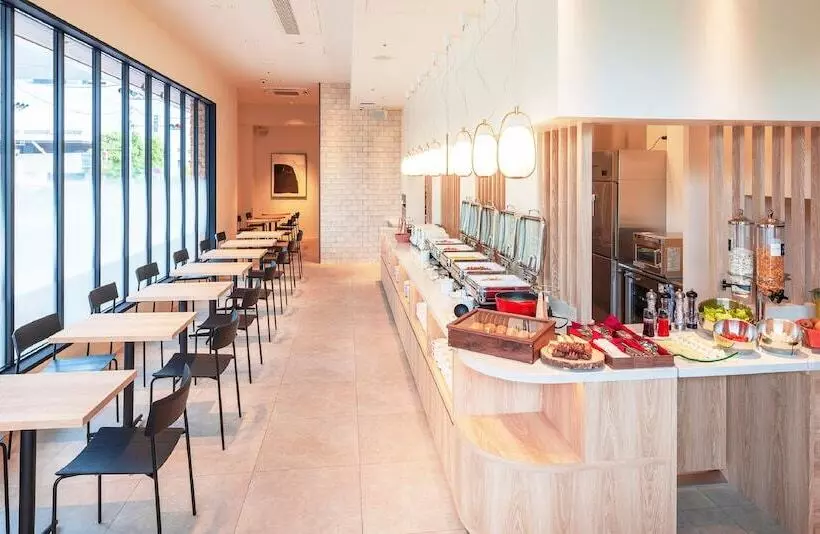 בית מלון כפרי The B Akasaka