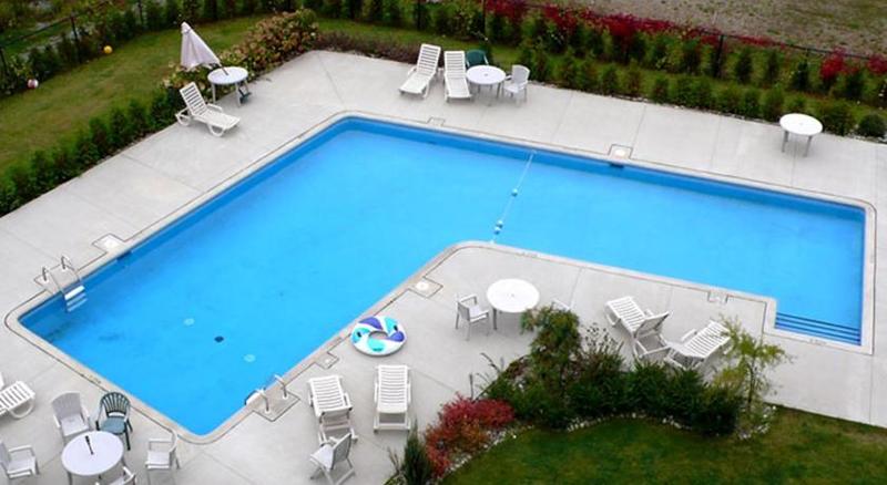 Отель Auberge Montebello