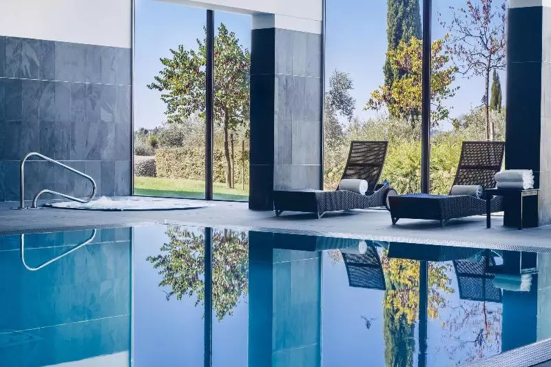 Convento Do Espinheiro, Historic Hotel & Spa