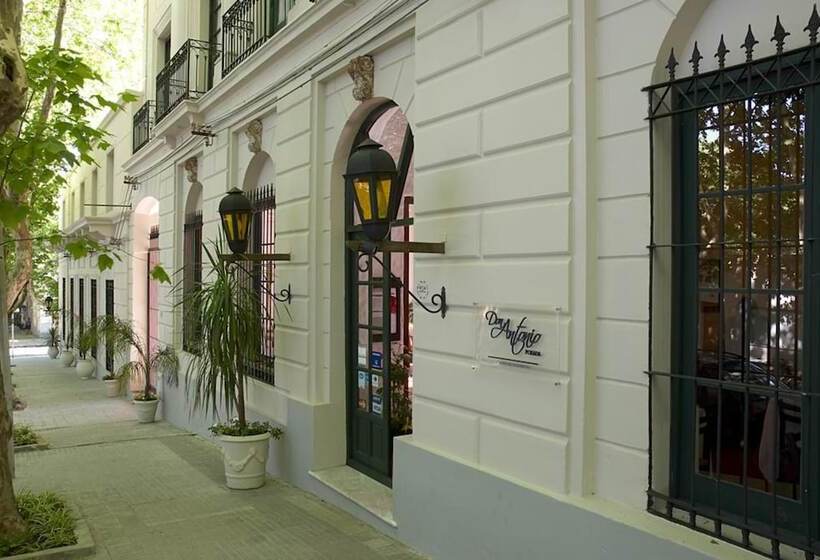 فندق Don Antonio Posada