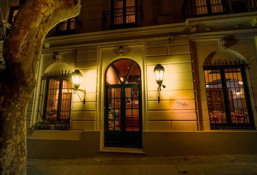 فندق Don Antonio Posada