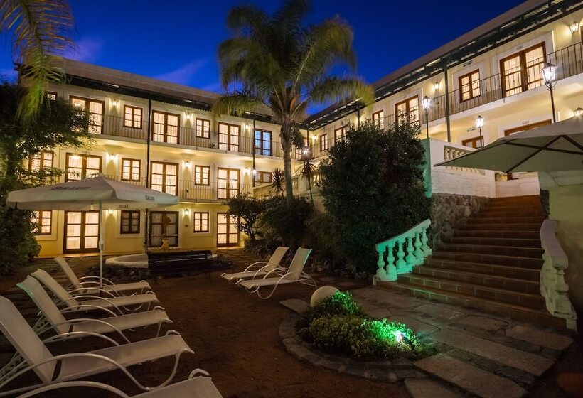 فندق Don Antonio Posada