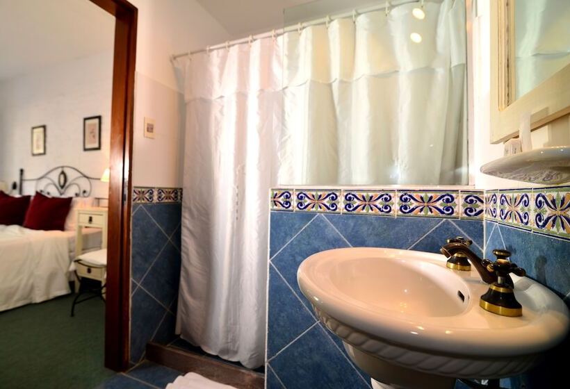 فندق Don Antonio Posada