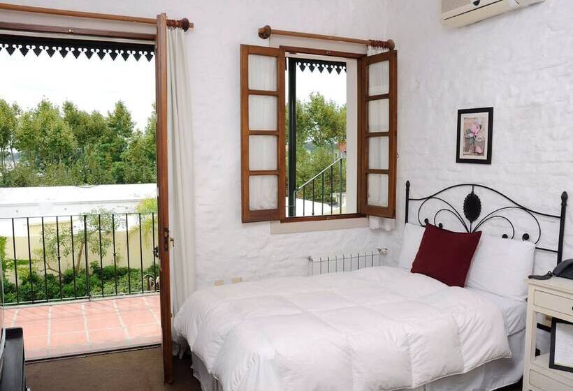 فندق Don Antonio Posada