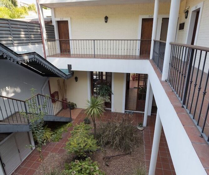 فندق Don Antonio Posada