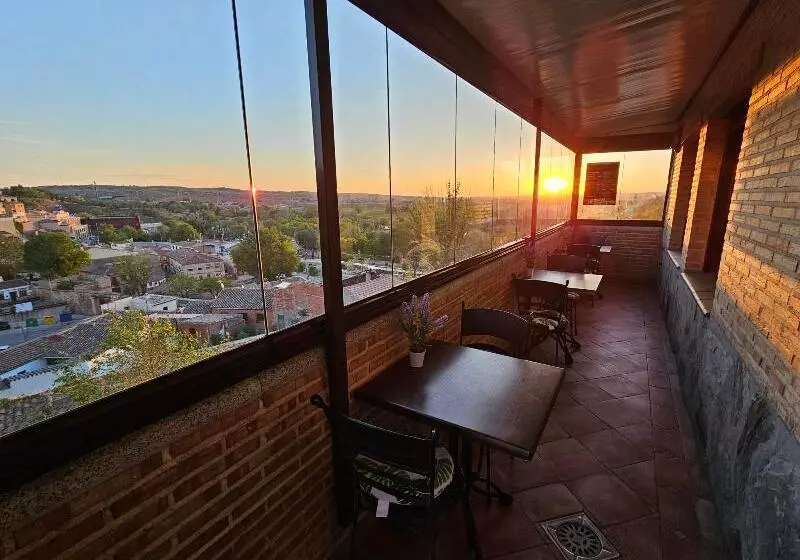 هتل Medina De Toledo