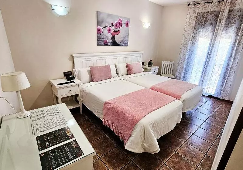 هتل Medina De Toledo