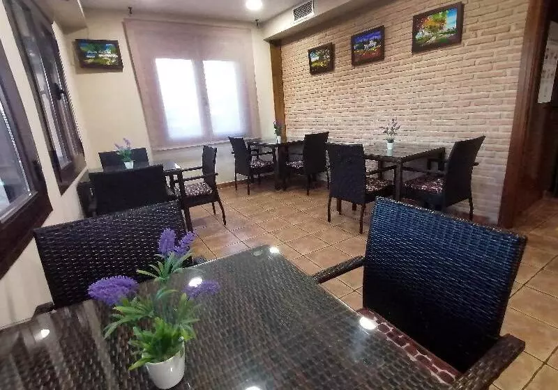 هتل Medina De Toledo