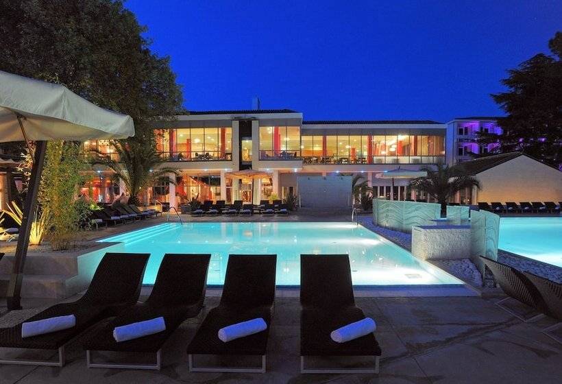 هتل Pelegrin Plava Laguna