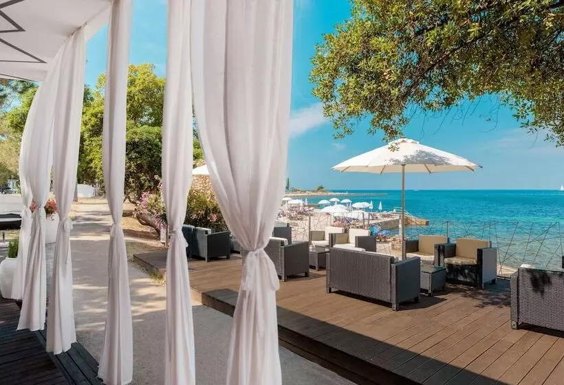 Hotel Pelegrin Plava Laguna