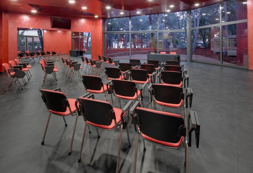 هتل Pelegrin Plava Laguna