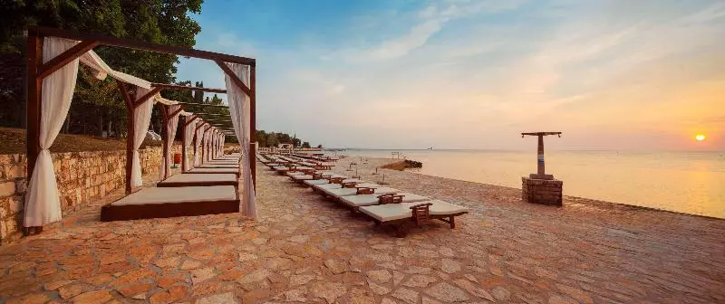 Hotel Pelegrin Plava Laguna