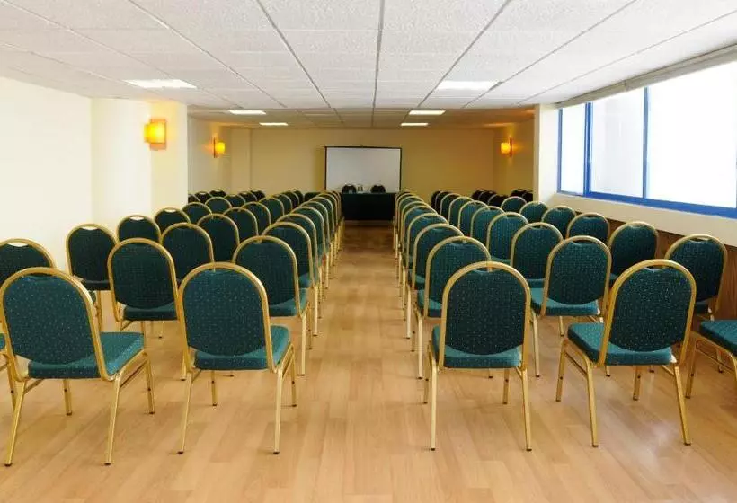 هتل Mr Mar Suites