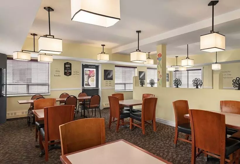 ホテル Nova Inn Yellowknife