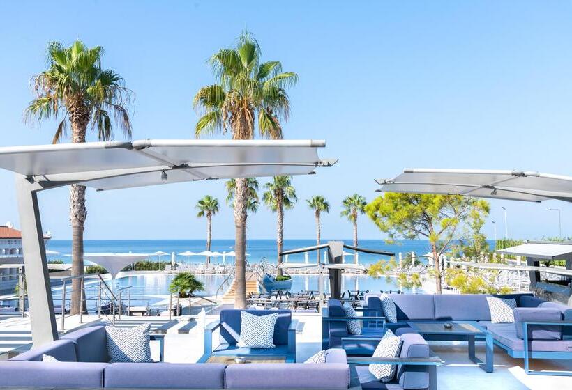 בית מלון כפרי Potidea Palace