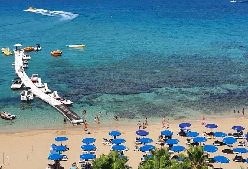 هتل Silver Sands Beach