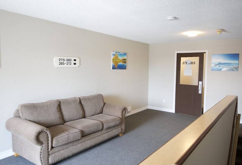 בית מלון כפרי Valemount Vacation Inn