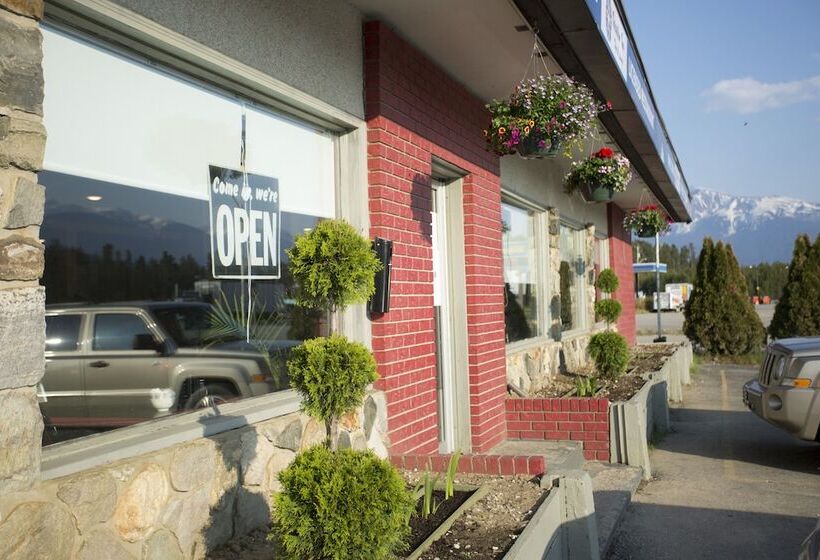 בית מלון כפרי Valemount Vacation Inn