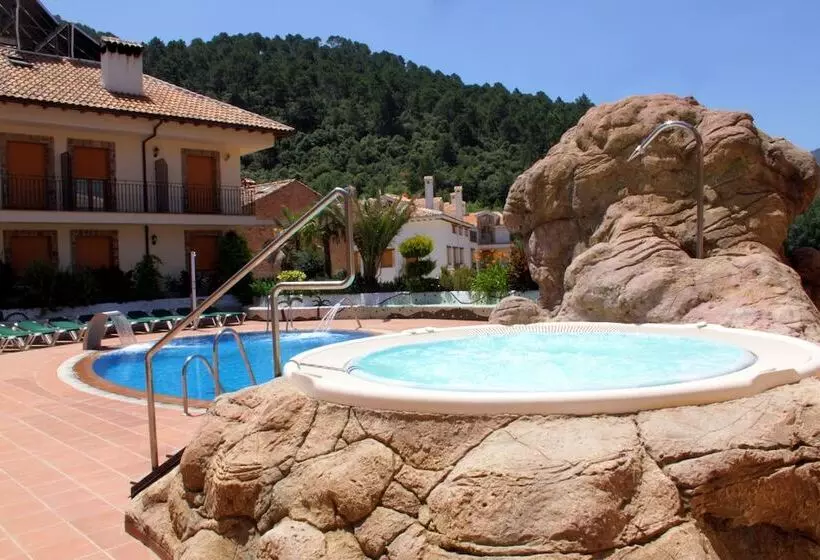 Отель Balneario Parque De Cazorla