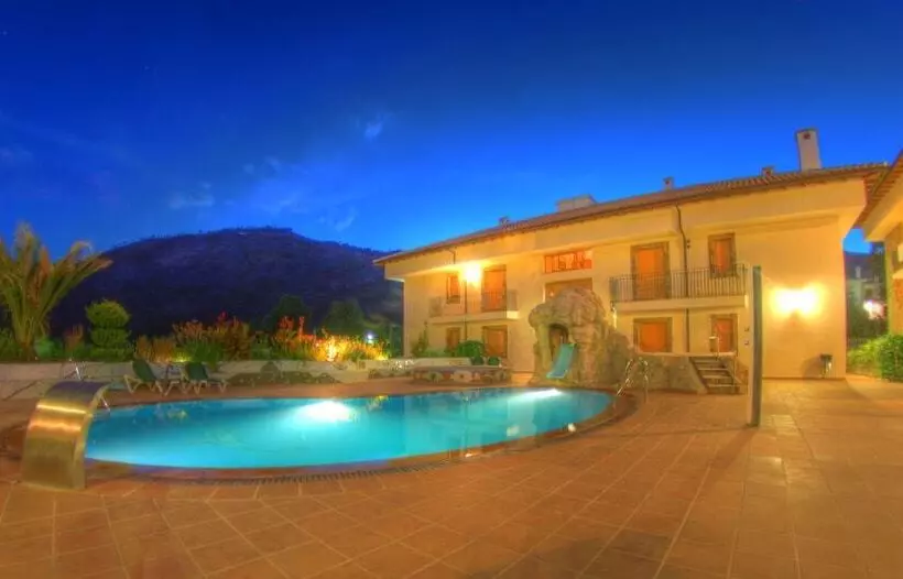 Отель Balneario Parque De Cazorla