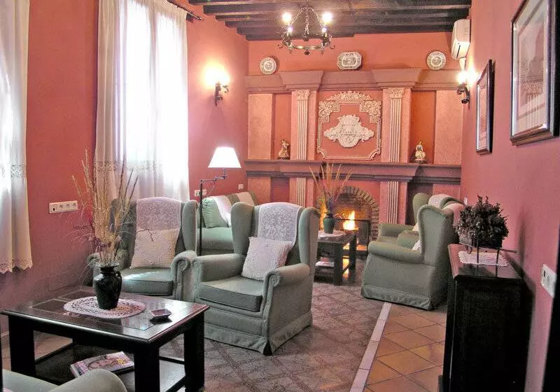 ホテル La Casa Grande De El Burgo