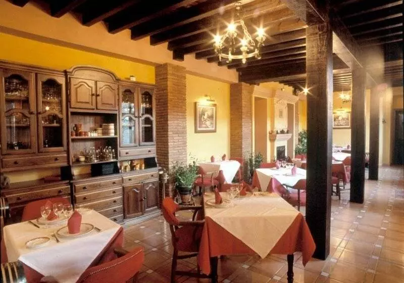 ホテル La Casa Grande De El Burgo