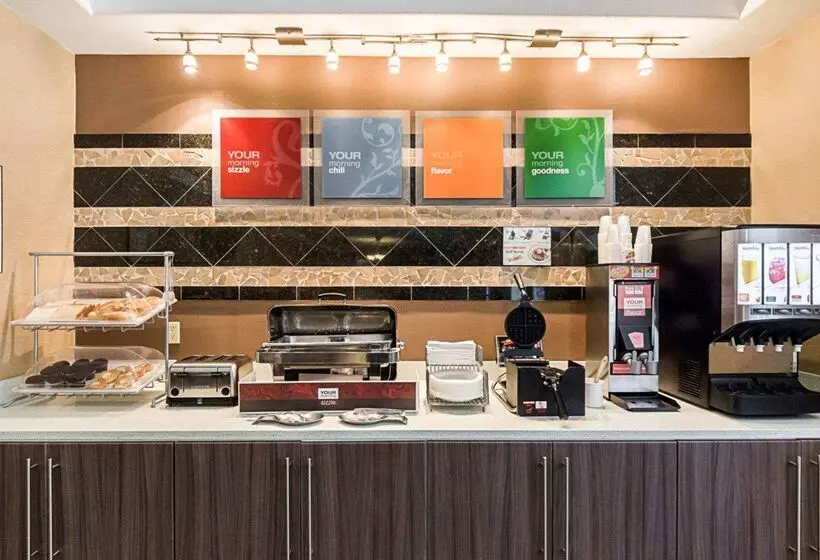 酒店 Comfort Suites At Plaza Mall