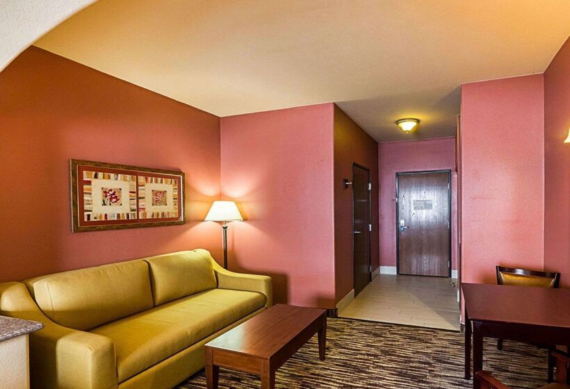 ホテル Comfort Suites At Plaza Mall