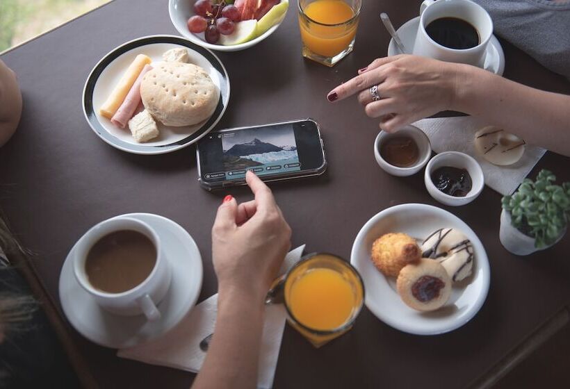 هتل Glaciares De La Patagonia