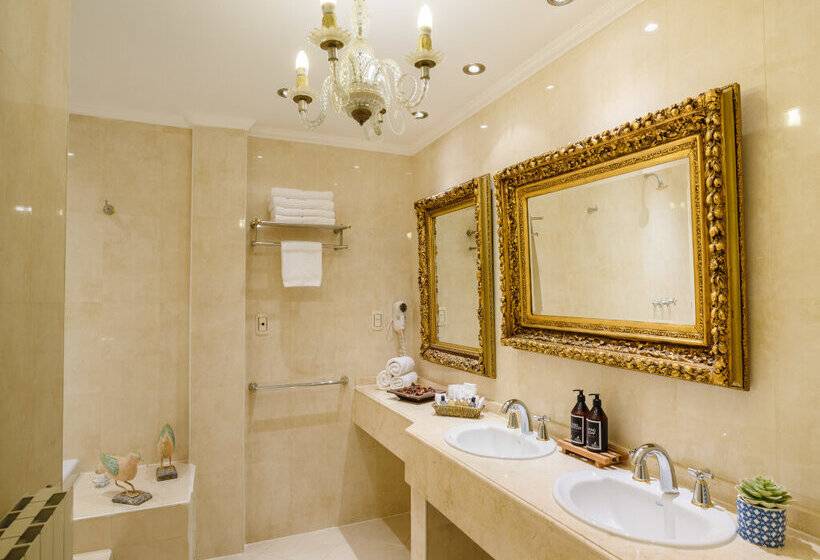 هتل Lagos Del Calafate