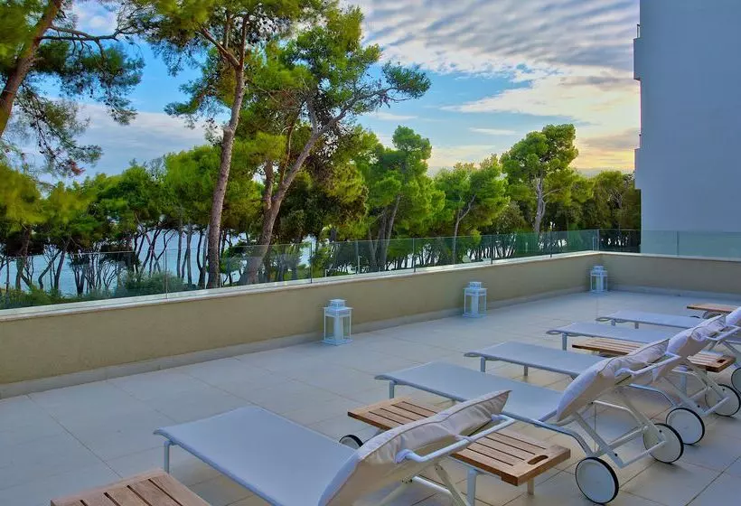 Отель Park Plaza Arena Pula