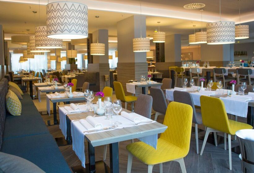 فندق Park Plaza Arena Pula