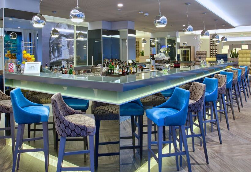 فندق Park Plaza Arena Pula