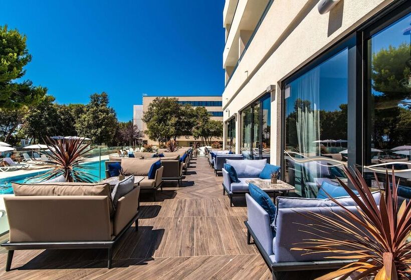 فندق Park Plaza Arena Pula