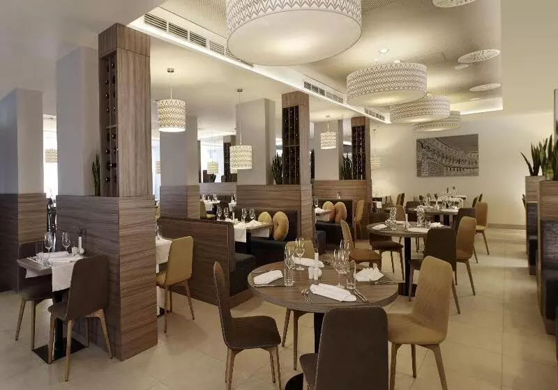 Отель Park Plaza Arena Pula