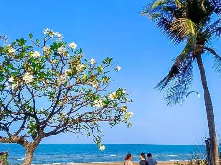 Отель Purimuntra Resort & Spa