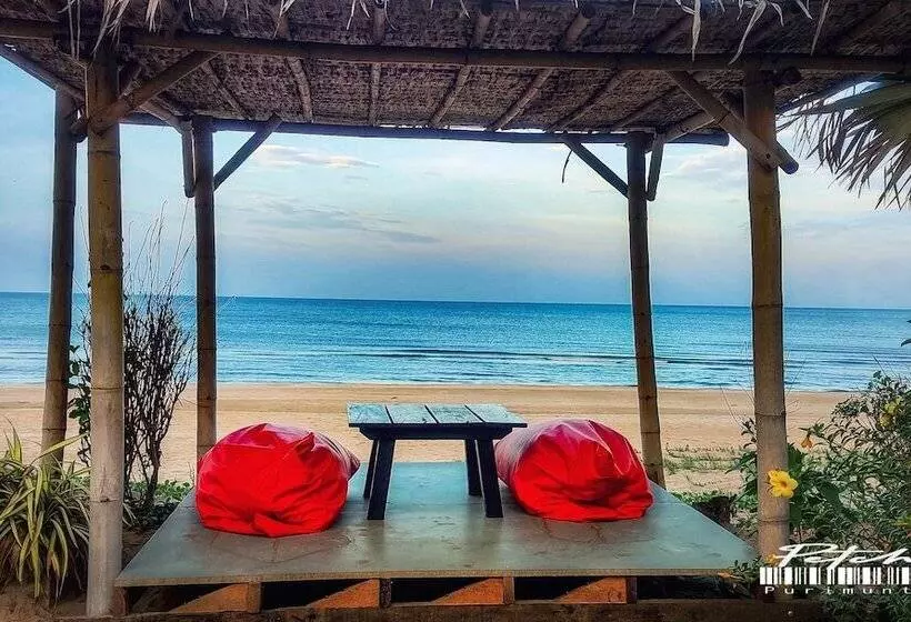 Отель Purimuntra Resort & Spa