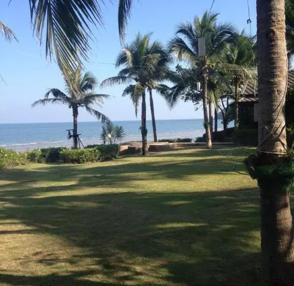 Отель Purimuntra Resort & Spa