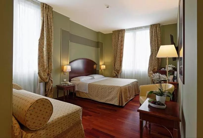 Savoia Hotel Regency