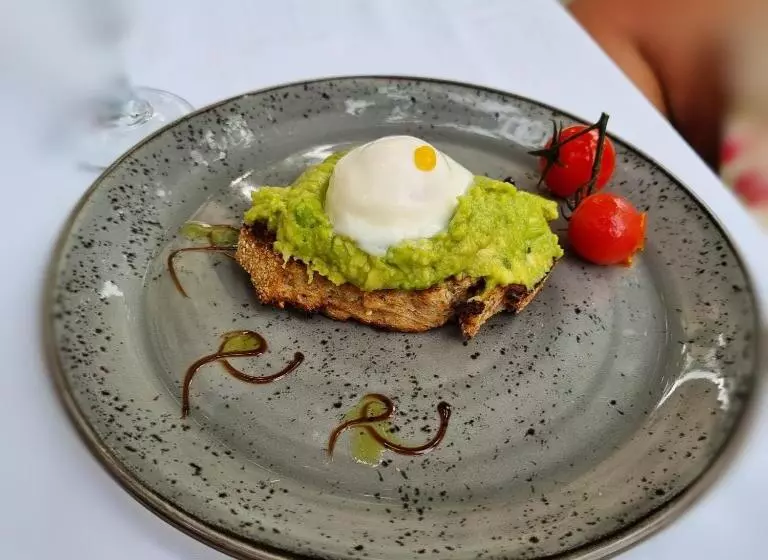 Хостел L Host Boutique Rooms